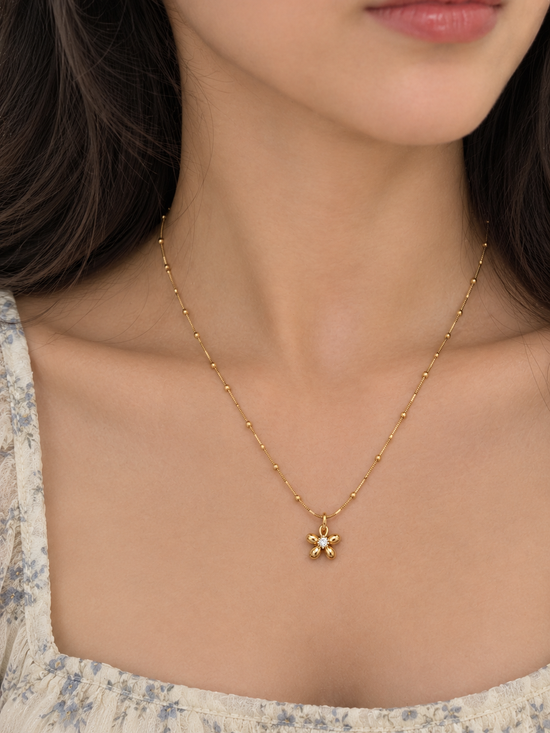 Delicate Gold Flower Pendent Necklace