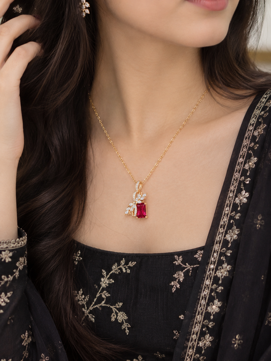 Rose Gold Pendent Necklace